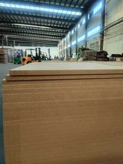 Neapdorotas Mdf 17mm